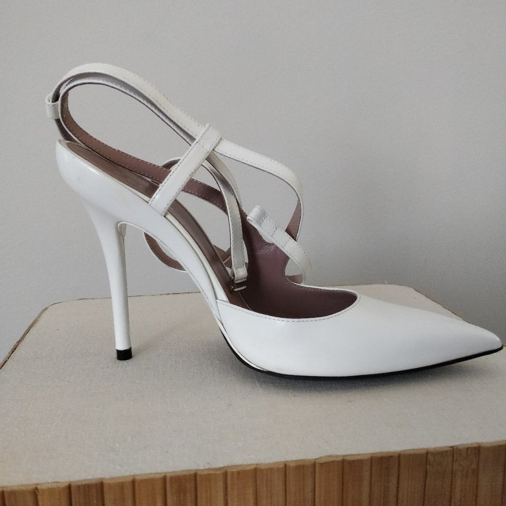 Fenty Date Night Pumps in White - Size 36/6